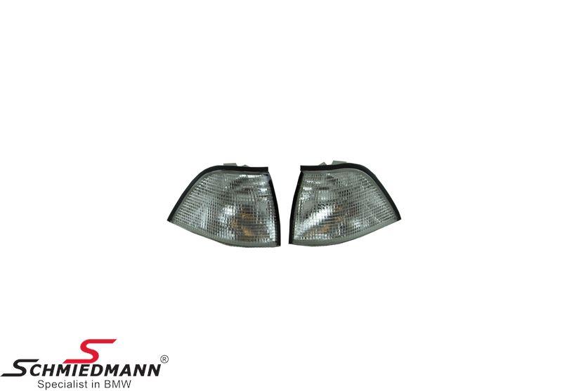 White front turn signals for coupé and convertible models
